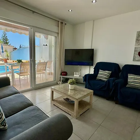 Paradise - Daisy Vila