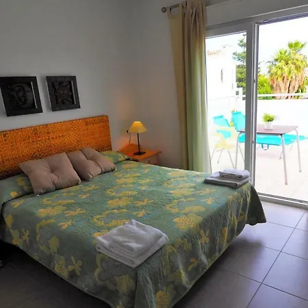 Paradise - Daisy Villa
