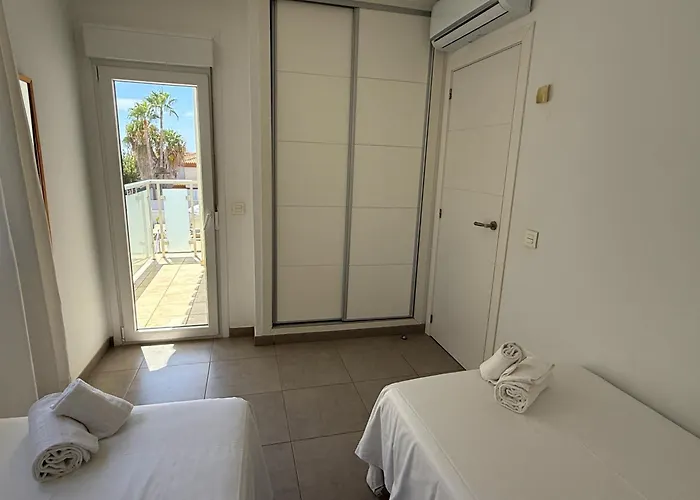 Paradise - Daisy Willa Nerja