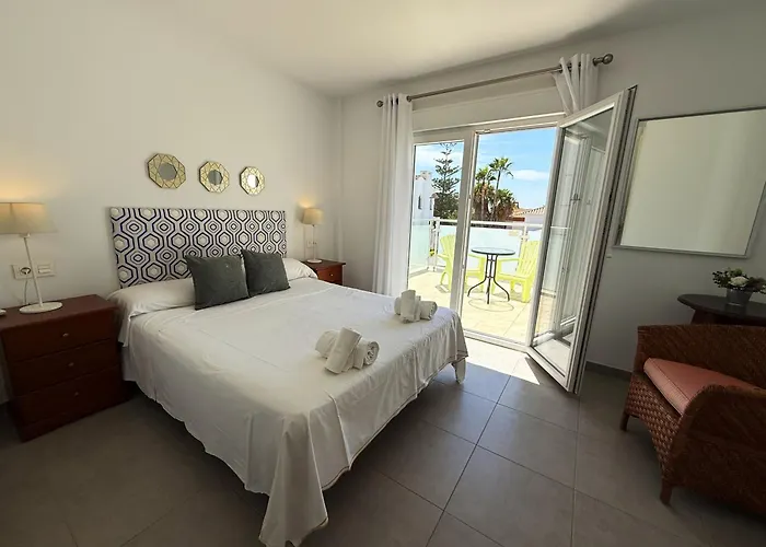 Willa Paradise - Daisy *